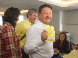 Dijo que los candidatos del Sol Azteca no han dejado ni dejarán de hacer campaña. TWITTER / @Navarretecarlos