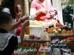 Desde pequeños los niños tienen contacto con el azúcar, lo cual favorece a que el niño se acostumbre a consumirlo. EL INFORMADOR / ARCHIVO