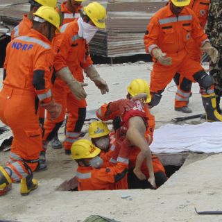 Más de cuatro mil 100, los muertos por terremoto en Nepal
