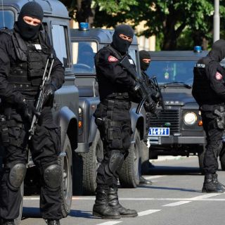 Muere un policía en ataque a comisaría de Bosnia