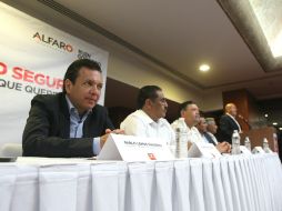 Lemus, junto con Alfaro, presentó la iniciativa Ciudad Segura. ESPECIAL / Pablo Lemus