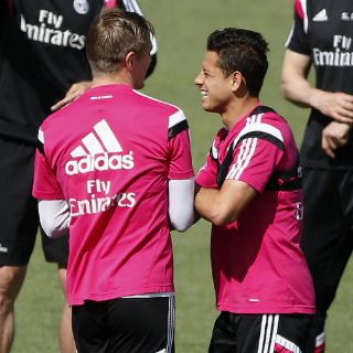 Hugo Sánchez define a 'Chicharito' y a Karim Benzema