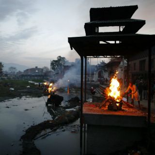 Nepal declara tres días de luto oficial por víctimas del terremoto