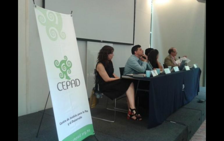 Denuncian que el gobernador Aristóteles Sandoval ha sido renuente para atender a las familias de los desaparecidos. TWITTER / @CEPAD_AC