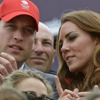 Celebran aniversario duques de Cambridge en espera de segundo bebé