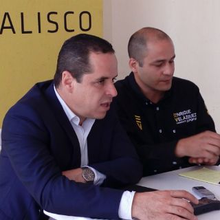 Enrique Velázquez propone establecer un defensor del pueblo