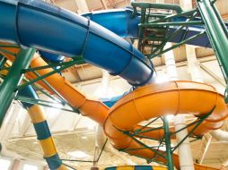 La cadena Wolf Gran Logia resort ofrece algunos de los parques acuáticos más impresionantes del mundo, con toboganes de gran extensión. TWITTER / @GreatWolfLodge