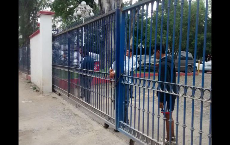 Estas medidas de cerrar las puertas, si el departamento legal de Vergara así lo ve conveniente, pueden durar más días. EL INFORMADOR / A. Ramírez