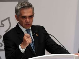 El jefe de Gobierno, Miguel Ángel Mancera, lamentó que la minuta se haya ido a la 'congeladora'. NTX / J. Lira