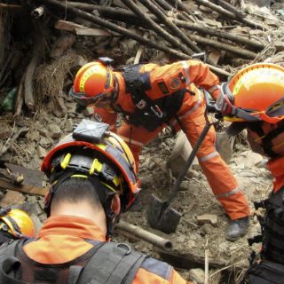 Adolescente rescatado en Nepal sobrevive comiendo mantequilla