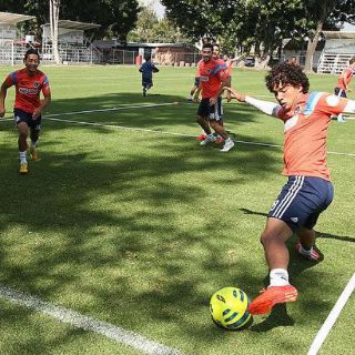 Chivas se desentiende de problema Vergara-Fuentes