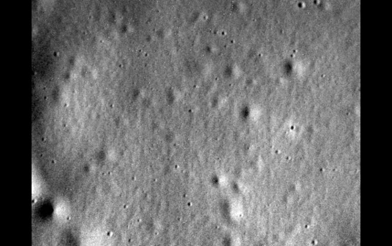 Esta es la última imagen que envió la sonda antes de estrellarse en el planeta. ESPECIAL / messenger.jhuapl.edu