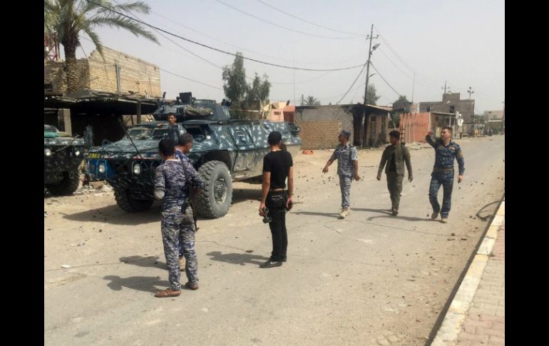 Las fuerzas de seguridad iraquíes y combatientes tribales recuperaron el control de los barrios del sur y oeste de Ramadi. AP /