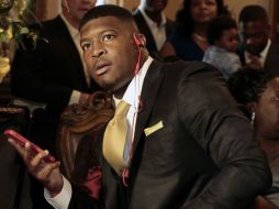 Winston no estuvo presente en Chicago, y prefirió mirar la ceremonia desde su casa en Alabama. AP / B. Dill