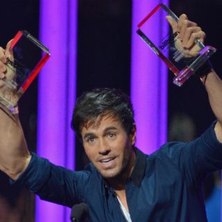 Romeo Santos y Enrique Iglesias brillan en los Billboard