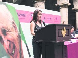 La hija del dramaturgo y periodista, Eugenia Leñero, fue la encargada de hacer una semblanza del escritor. EL INFORMADOR / P. Franco