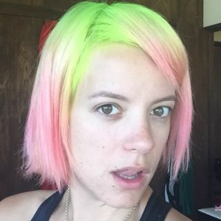 Lilly Allen festeja 30 años con cambio de imagen