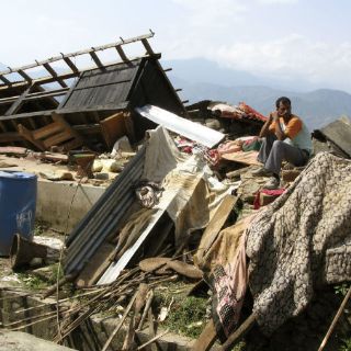 Estados Unidos autoriza salida de su personal en Nepal