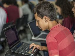 Podrán estudiar desde cualquier lugar con acceso a internet. EL INFORMADOR / ARCHIVO