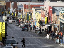 La migración aumenta los salarios locales de los sectores no transferibles y atraen empleados estadounidenses. EFE / ARCHIVO