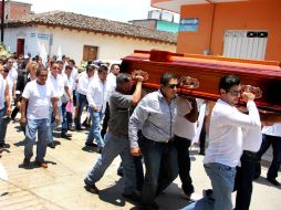 El candidato priista fue sepultado en el panteón de ese municipio de la Montaña baja de la entidad. SUN / V. Pigeonutt