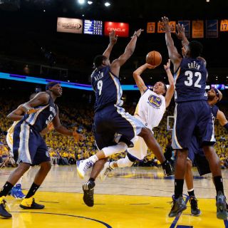 Warriors abren semifinales con triunfo sobre Grizzlies