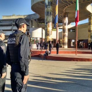 Rinden homenaje a militares y policía 'caídos' en bloqueos