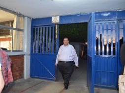 El secretario de Educación, Francisco Ayón realizó un recorrido por varias escuelas de la Entidad. ESPECIAL /