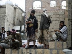 Combatientes tribales leales al presidente yemení, Abdo Rabu Mansur Hadi, toman el control de una región. EFE /