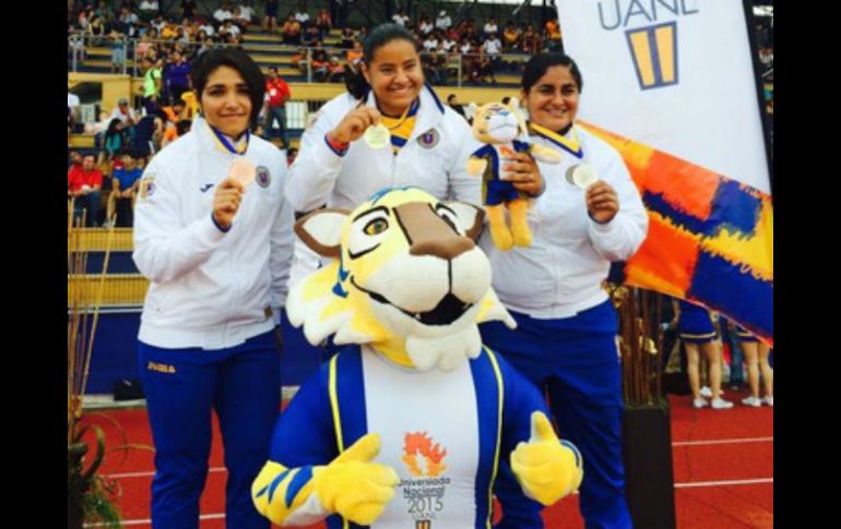 Lanzadoras de disco. El atletismo fue la disciplina que más medallas le dio a los Tigres. TWITTER / @UniversiadaMX