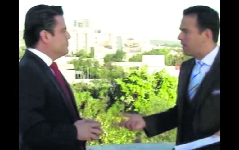 Explicación. El gobernador Aristóteles Sandoval dio una entrevista al periodista Carlos Loret de Mola. ESPECIAL /