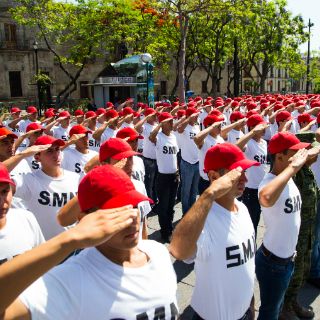 Conmemoran con patriotismo el 5 de mayo