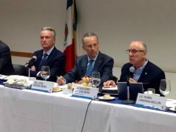 Martínez Mora asistió con Alfonso Petersen al Foro de Candidatos que organizó la Coparmex. FACEBOOK / Luis Guillermo Martínez Mora