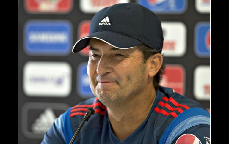 José Manuel de la Torre, director técnico de las Chivas, sólo piensa en el triunfo para el próximo domingo ante Morelia. MEXSPORT / A. Macías