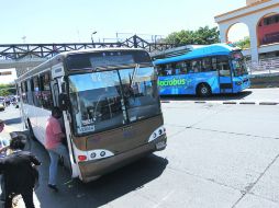 Para no saturar la Calzada Independencia, la autoridad prohibió que el transporte convencional circulara por esta vía. EL INFORMADOR / F. Atilano