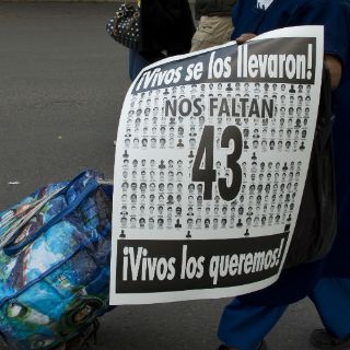 Comisión del PRD entrevista a José Luis Abarca