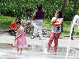 Pérez Medina, coordinador auxiliar de Salud Pública, destacó la importancia de que los niños se laven después de jugar en el exterior. NTX / ARCHIVO