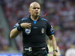 En la grama del Estadio Azul, la UdeG visitará a Cruz Azul, duelo que comenzará una vez que 'Paco' Chacón dé el silbatazo inicial. MEXSPORT / ARCHIVO