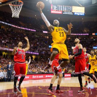 LeBron James conduce el triunfo de los Cavaliers