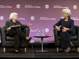 Janet Yellen, titular de la Fed, conversa con la directora del FMI, Christine Lagarde en el Institute for New Economic Thinking. AP / J. Martin