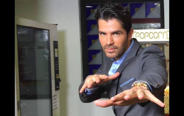 Verástegui admite ser una persona ''muy débil'', expresa la importancia que tiene para él su disciplina espiritual. FACEBOOK / Eduardo Verastegui