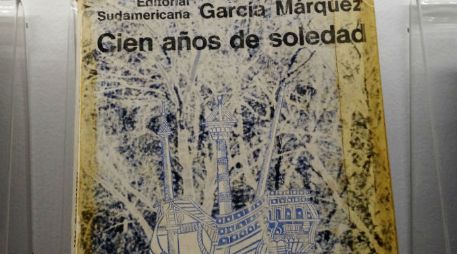 El libro desapareció de entre otros 31 ejemplares originales o raros de esta novela en la Feria del Libro de Bogotá. NTX / E. Franco