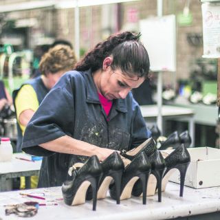 Frenan ingreso de cinco millones de pares de zapatos a México
