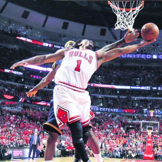 Triple de Rose da triunfo a los Bulls