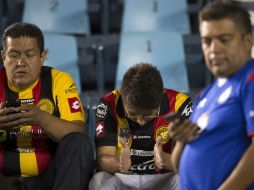 Nadie salió contento del estadio Azul, donde Leones Negros perdió la categoría y La Máquina quedó fuera de la liguilla. MEXSPORT / O. Aguilar