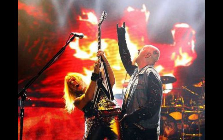 Judas Priest complació a la audiencia tocando sus clásicos; Rob Halford, su vocalista, se dijo contento de volver a Guadalajara. FACEBOOK / OfficialJudasPriest