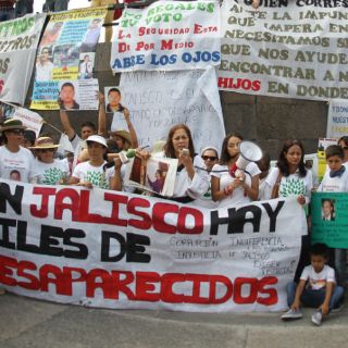Madres de desaparecidos en Jalisco cambian festejo por manifestación