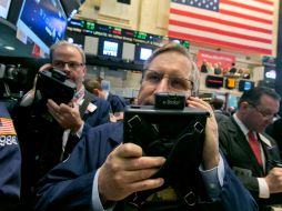 El principal índice de la bolsa retrocedió 85.94 puntos. AP / ARCHIVO