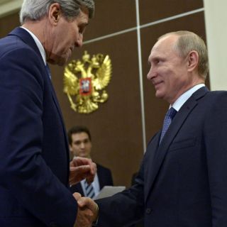 Putin y Kerry comienzan su reunión en Rusia