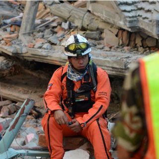 Suman 57 muertos y más de mil heridos por nuevo sismo en Nepal